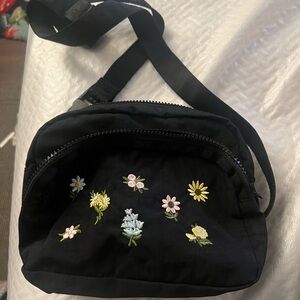 Baggu Floral Embroidered Black Crossbody Bag